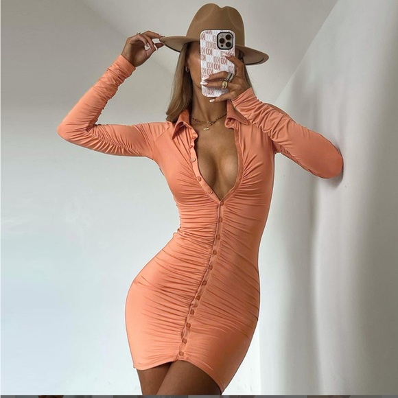 🍑 OH POLLY “Stay in Paradise” Collar Button-Down Mini Dress in Blush. Size US 6 - Picture 9 of 12